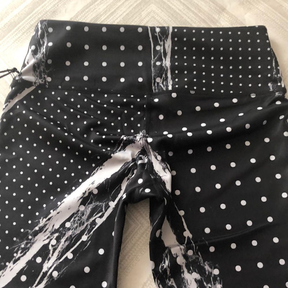 Noli Black & White Polka Dot Design Leggings - Size L - Picture 5 of 6